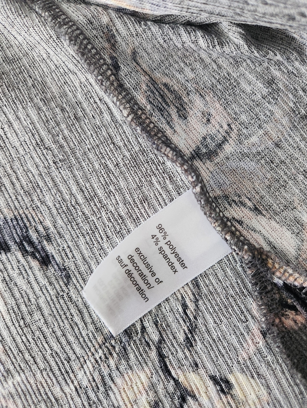 Maurices Gray Floral Crochet Trim Kimono - Size Small - Picture 15 of 16
